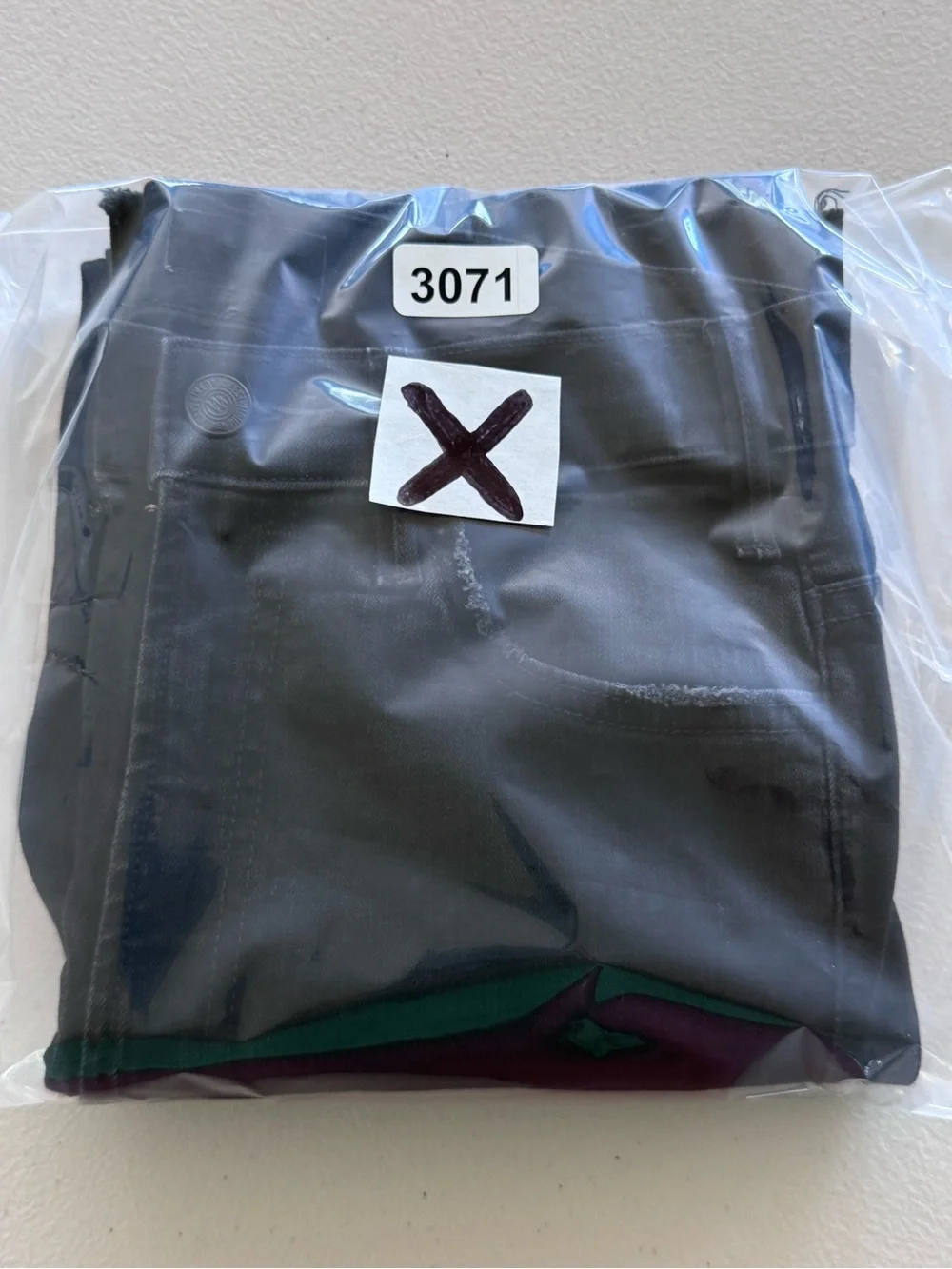 MOTHER THE HUSTLER BLACK ANKLE FRAY IN NOT GUILTY WASH SIZE 25